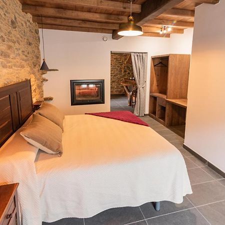 Apartamentos Rurales Casa Llongo Coana Eksteriør billede