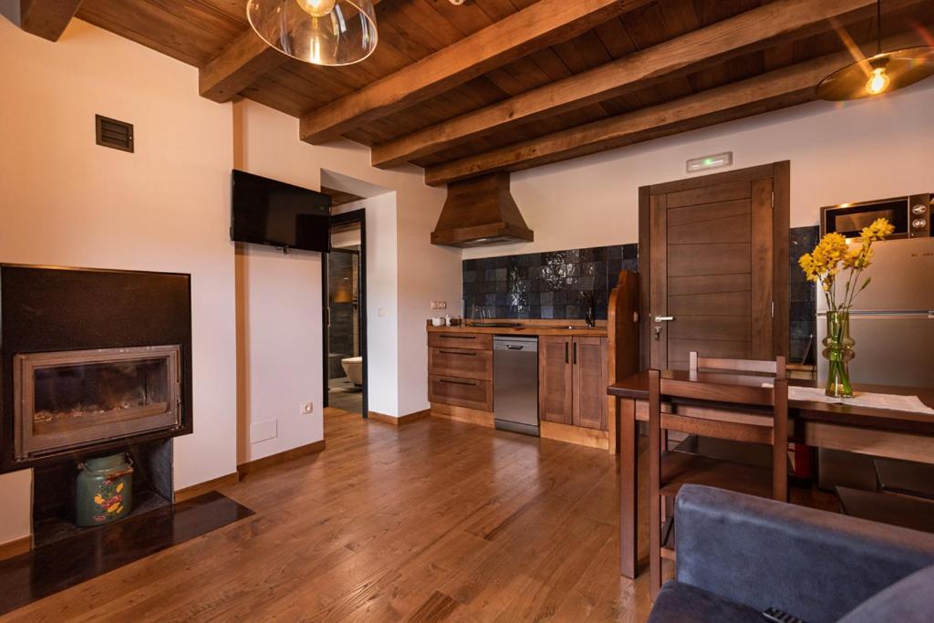 Apartamentos Rurales Casa Llongo Coana Eksteriør billede